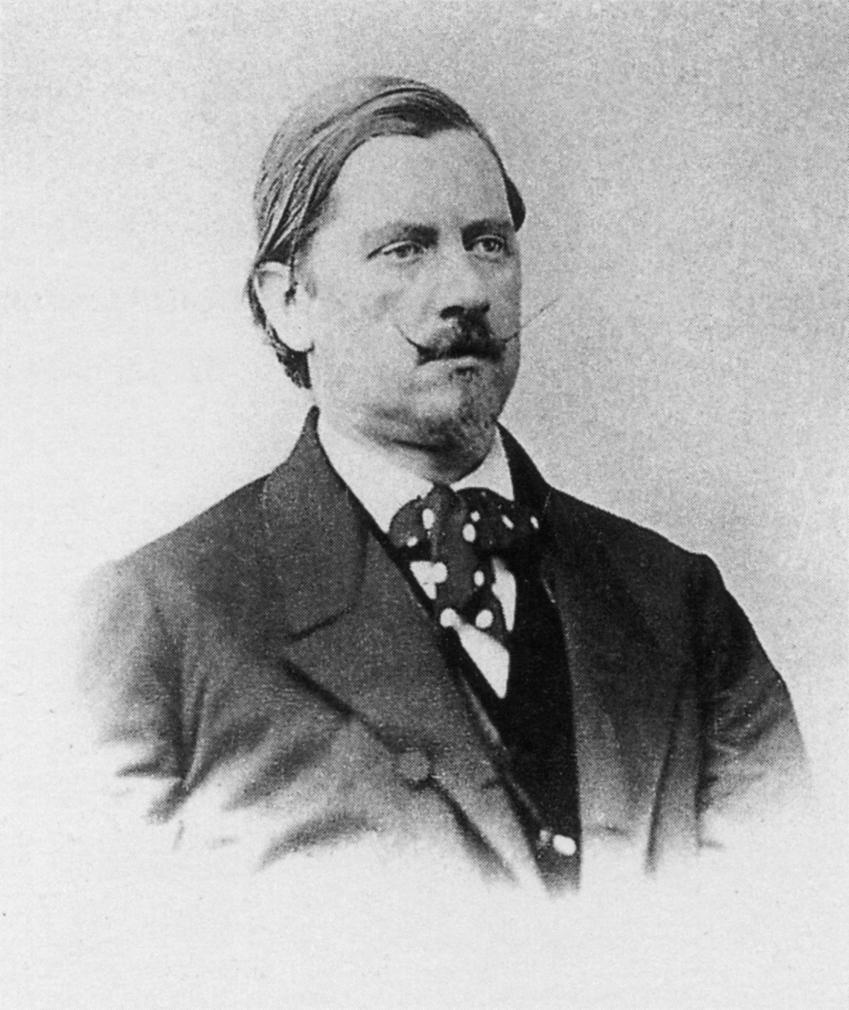 Le journaliste hongrois Karl Maria Kertbeny photographié vers 1865, quatre ans avant qu'il ne forge le mot « homosexualité ».