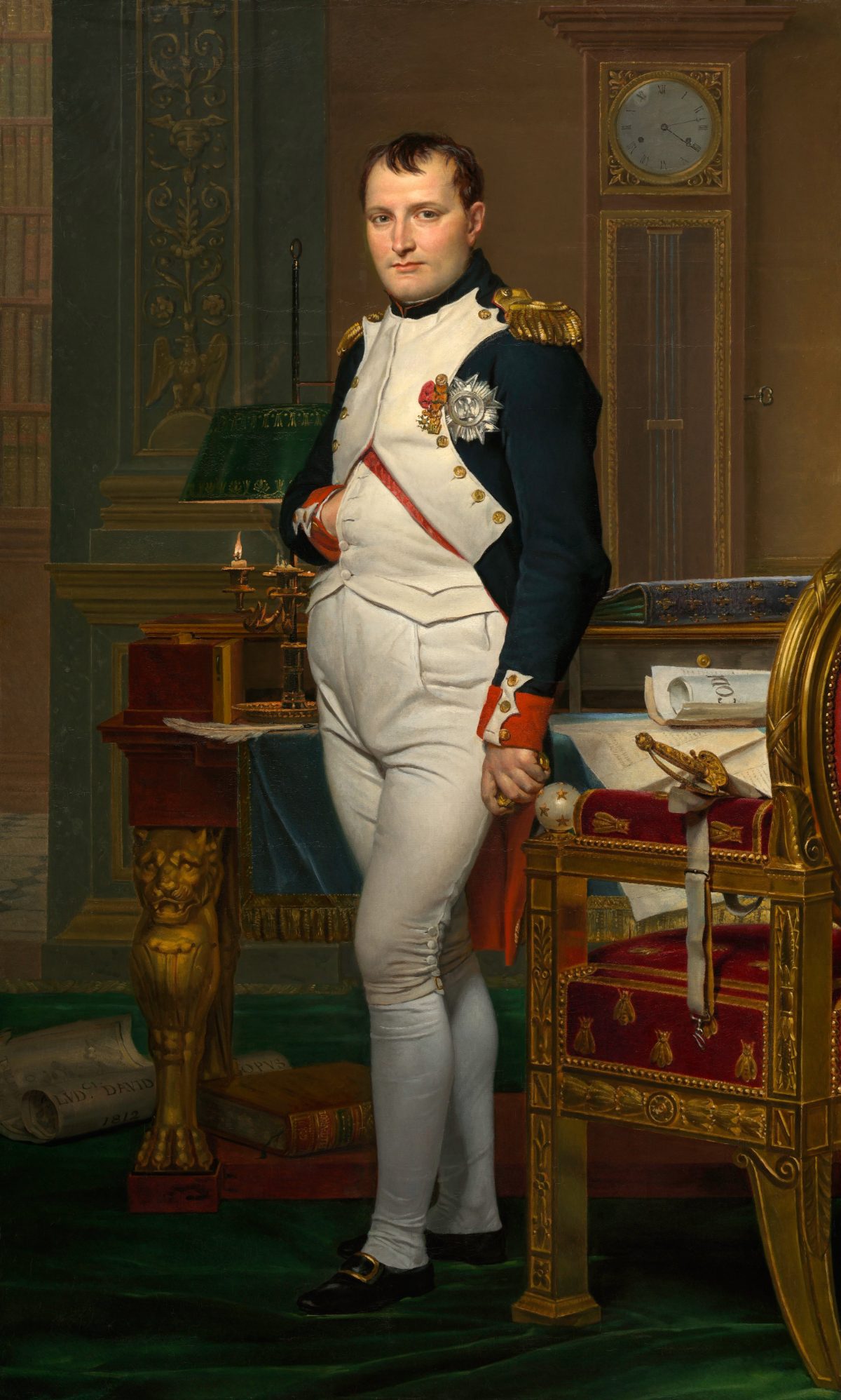 Napoléon dans son cabinet des Tuileries, peint par David en 1812 : sur le bureau, le rouleau du Code.