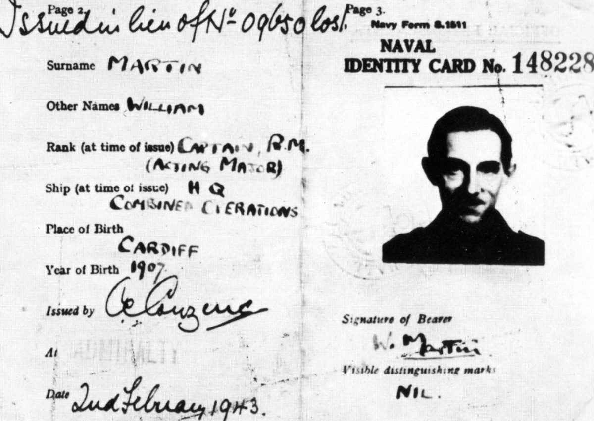 La fausse carte d'identité navale du « major William Martin », établie le 2 février 1943.