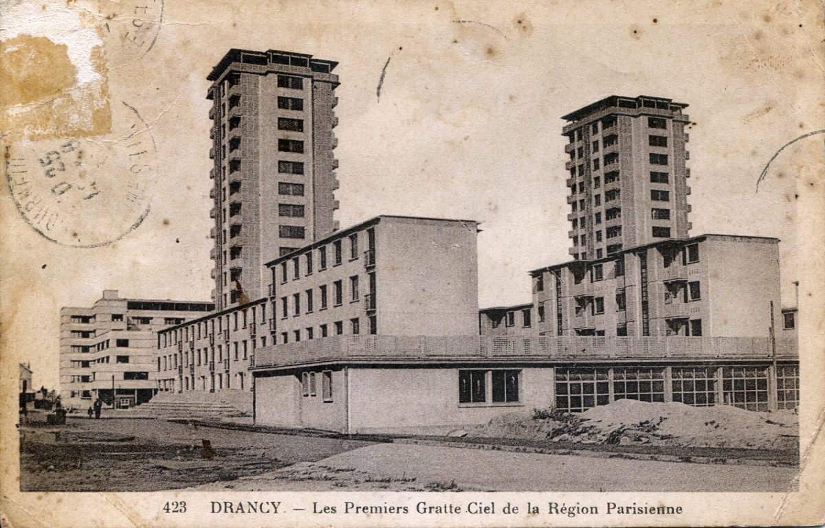 La cité de la Muette à Drancy, ses tours et ses barres neuves, sur une carte postale d'avant-guerre.